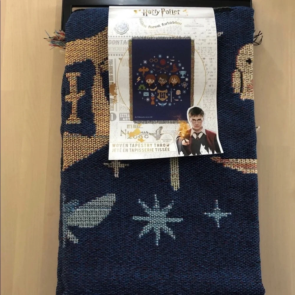 Harry Potter Woven Tapestry Throw Blanket